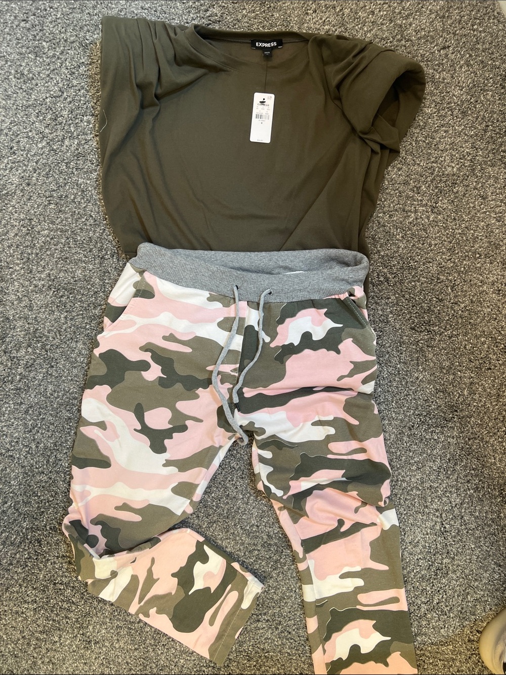 Express Pink and Olive Camo Leggings - Picture 4 of 4
